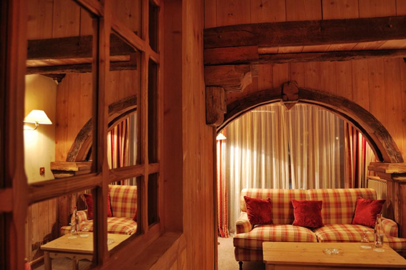 Hotel Christiania วาลดีแซร์ ภายนอก รูปภาพ