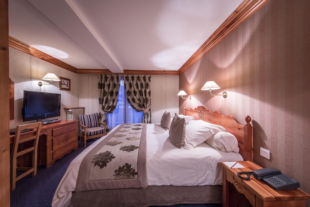 Hotel Christiania วาลดีแซร์ ภายนอก รูปภาพ